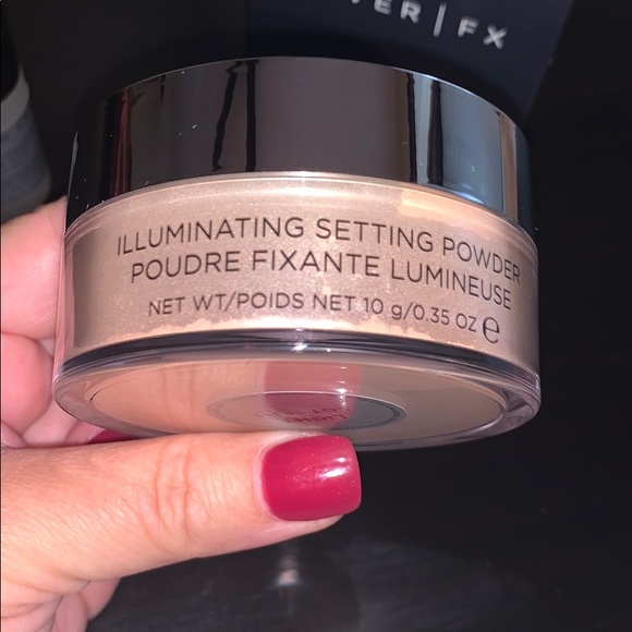 NEW!! COVER FX- illuminating setting powder- light - Picture 4 of 4